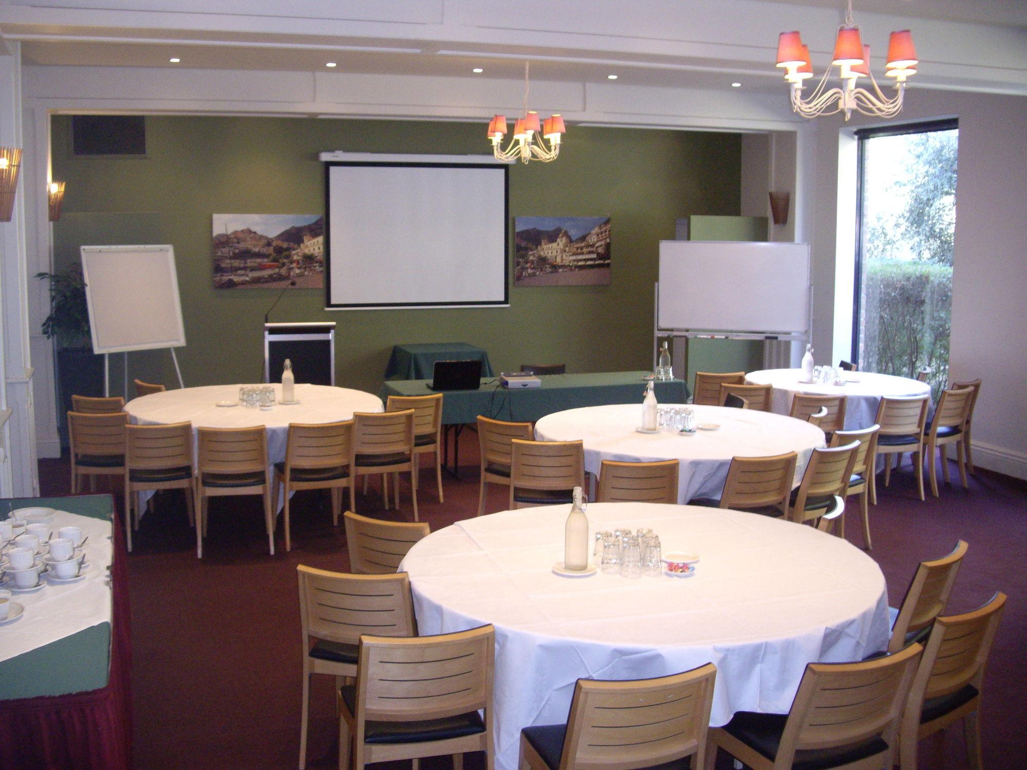 Best Western Plus The Tudor Box Hill Facilities photo